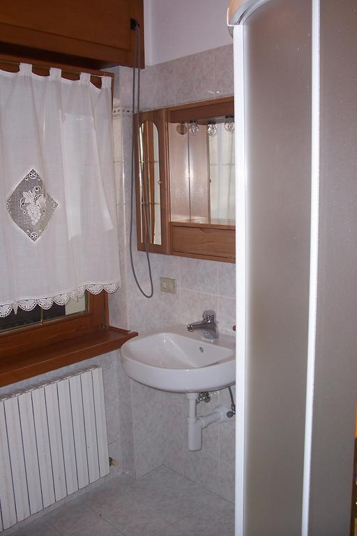 Апартаменты Fabbricato Indipendente Centro Lozzo Cadore Номер фото